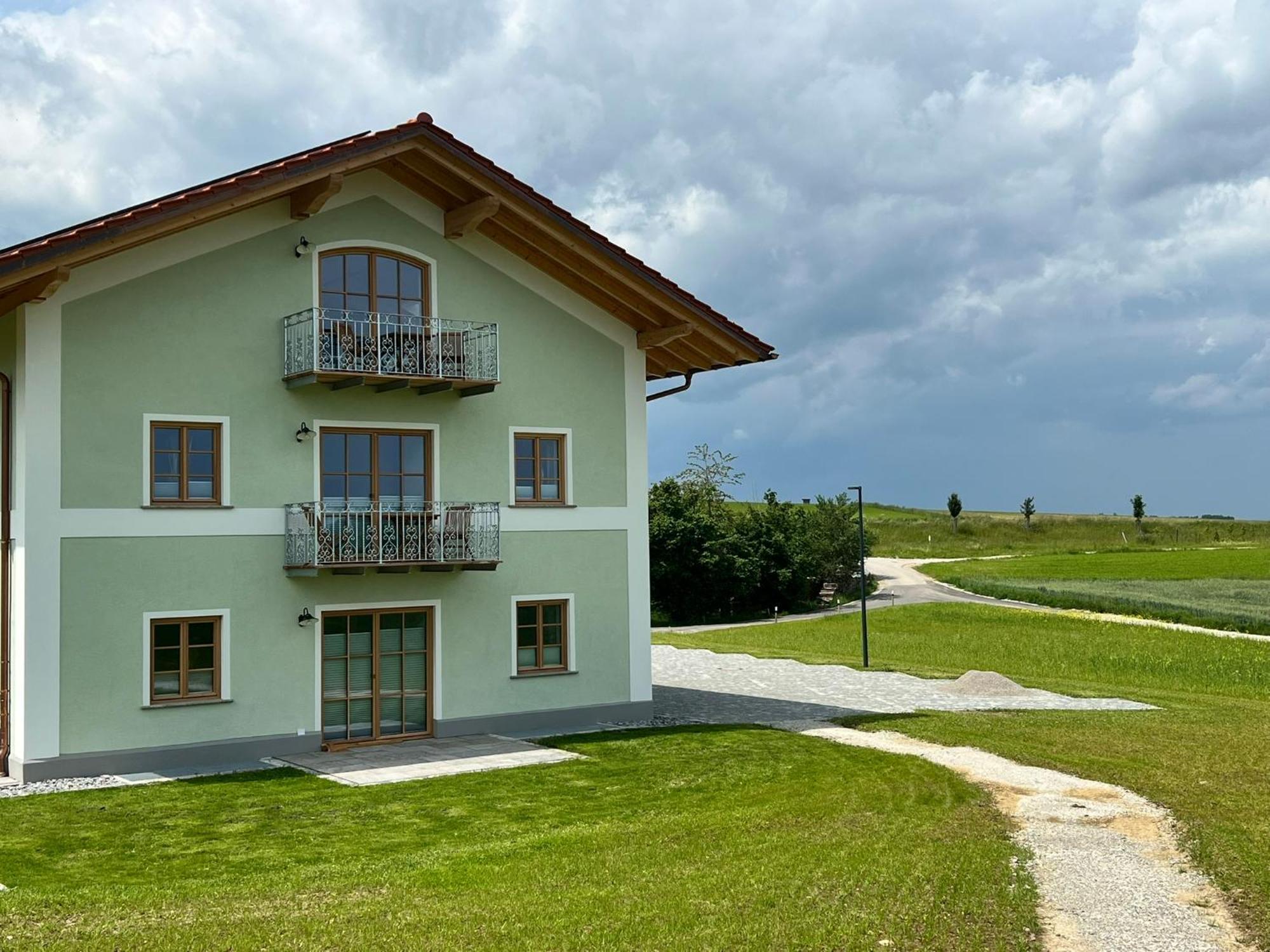 Stay Nice Apartments Dorfen Naehe Muenchen Jacuzzi Grillkota 75 Zoll Tv Eksteriør billede
